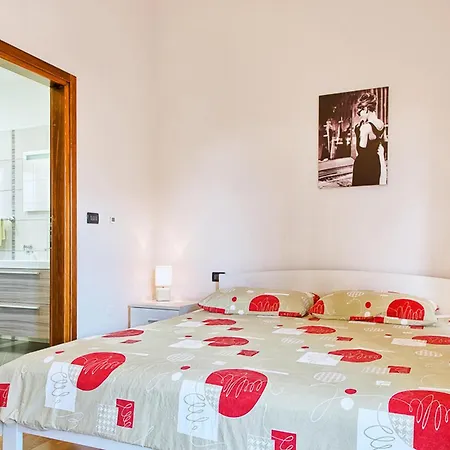 Genia I * Poreč